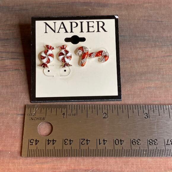 0003 NWT Three Pairs NAPIER Christmas-Themed Pierced Earrings Candy & Wreaths - Picture 4 of 8